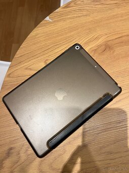 Apple iPad 9. generácia 64 GB Wi-Fi + Cellular Silver - 5
