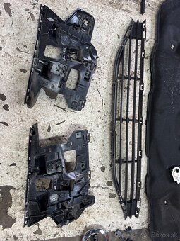 Predám diely Volvo v40 - 5