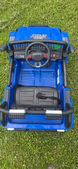 Elektrické autíčko JEEP 4x4 - 5