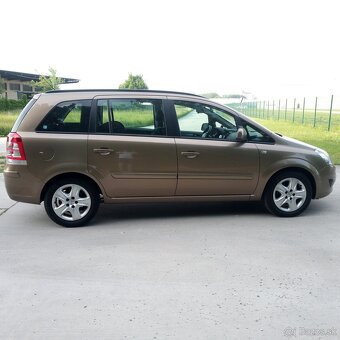 Opel Zafira 2013 - 5