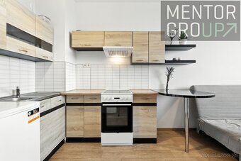 REZERVOVANÉ Na predaj 2-izbový byt s parkovacím miestom, St - 5