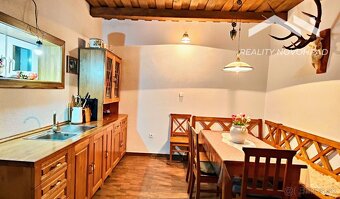 Vidiecke sídlo na polosamote Ábelovských Lazov - 5