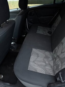 Predám Dacia Sandero 1.4 benzín, rok výroby 2010 - 5