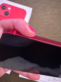 iPhone 13 red - 5
