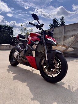 Ducati Streetfighter V2 - 5