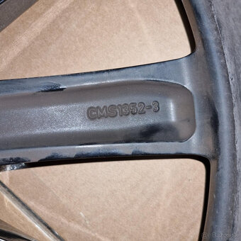 Hliníkové Toyota disky 5x114,3 R20 8,5J ET45 - 5
