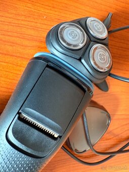 Holiaci strojcek Philips series 3000 - 5