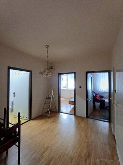 đĄ PrenĂĄjom celĂ©ho 4-izbovĂ©ho bytu â Nitra (pre 4â5 osĂŽb) - 5