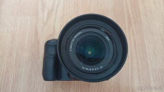 Sony Alpha A200 + 17-80mm f3.5-5.6 - 5