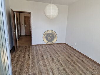 Slnečný 2-izb. byt s balkónom na predaj | POD KRASNOU HORKOU - 5