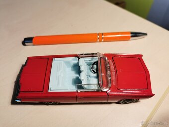 Corgi toys Chrysler Imperial - 5