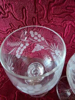 Vinove poháre dobrusom. - 5