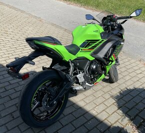 Kawasaki Ninja 650 zelená KRT - 5