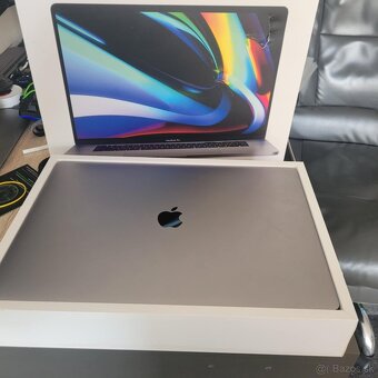 Macbook pro 2019 model A2141 + dock stanica iTec - 5