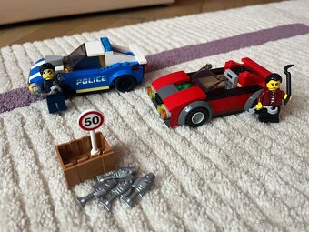 LEGO CITY 60242 - 5
