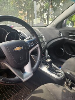 Chevrolet Cruze SEDAN - 5
