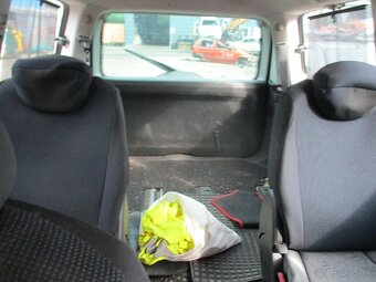 Citroen C8 rozpredam na nahradne diely - 5