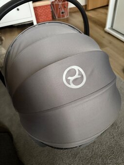 Vajíčko Cybex + otočná základňa - 5