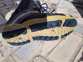 Predám snowboard 162 cm + topánky vo velkosti 45 - 5