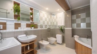 MEZONET V SRDCI MESTA_Hlavná, Košice - 5