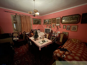 Domček v pôvodnom stave blízko rybníka len 15 km od Nových - 5