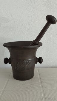 Starý válečný litinový mažiar s dělom a rokem 1914-1917 +tlo - 5