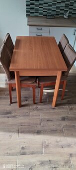Predam stol + stolicky - 5