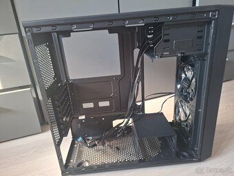 ATX skrinka Fractal Design - 5