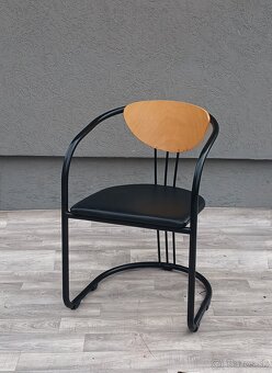 Set postmoderných kresiel v štýle Memphis. - 5