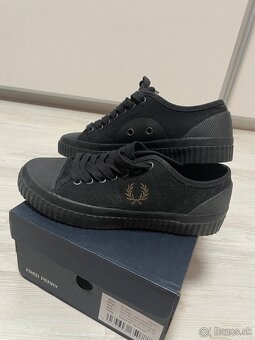 Fred Perry - 5