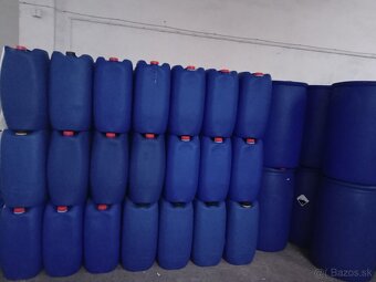 plastové sudy 220 litr, bandasky - 5