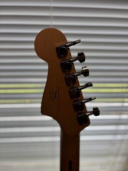 Jazzmaster burgundy mist - 5