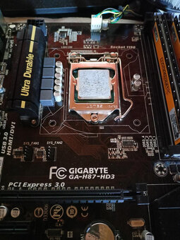 Starší herný základ i5-4460, Gigabyte GA-H87-HD3, 8GB DDR3 - 5