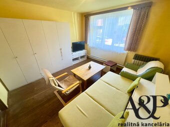 4 IZB. RODINNÝ DOM S GARÁŽOU, POZEMOK 964M2, CEROVÁ okr. SEN - 5