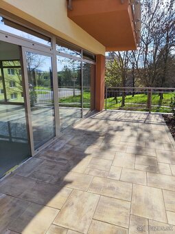 Prémiový presklený obchodný priestor - Kaskády - 5