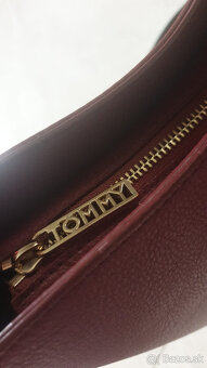 dámská  kabelka, zn. Tommy Hilfiger - 5