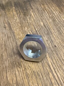 Spojovací materiál - 5