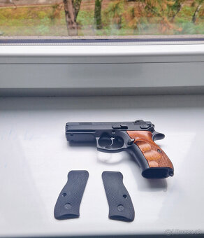 pištoľ CZ 75 D Compact - 5