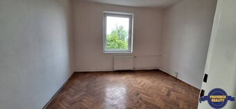 PREDAJ: 3 izbový byt s balkónom, 72 m2 - KOMÁRNO - 5