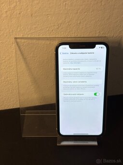 Predám Apple iPhone 111 64GB White Bežné známky - 5