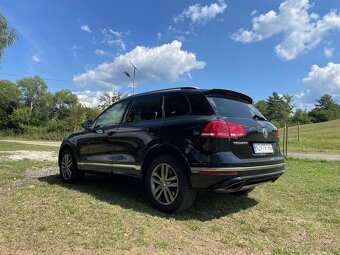Volkswagen Touareg R line 3.0 TDi - 5