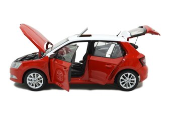 Predám kvalitný model PAUDI 1:18 , Škoda Fabia 3 ročník, 201 - 5