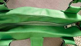 Väčšia zelená kabelka s dlhšími rúčkami - 5