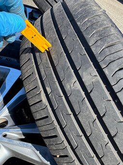 Original 18" Mercedes-Benz kolesa 225/45 R18 - 5