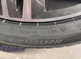 Predám gumy Matador Hectorra 5 - 225/45R18 - 5