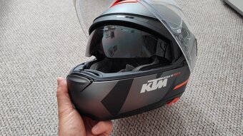 Predám Schuberth C4 Pro veľkosť M - 5