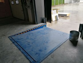 Na prenájom 980 m2 skladovo-kancelársky objekt BB - 5