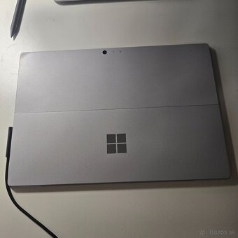 Microsoft Surface Pro (tablet 2 v 1 – i5-7300U, 8 GB RAM, 25 - 5