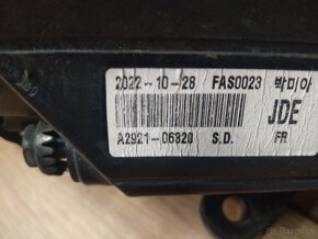 Predam Svetlo pravé predné Kia Pro Ceed II 12- - 5