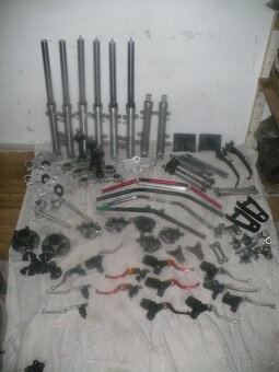 Suzuki SV 650  r.98- 02-díly ze tří kusů - 5